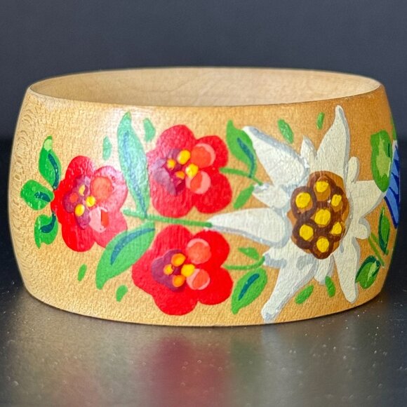 Vintage Boho Hand-Painted Wooden Napkin Ring With Floral Design Set Of 4 Rustic - Picture 7 of 10